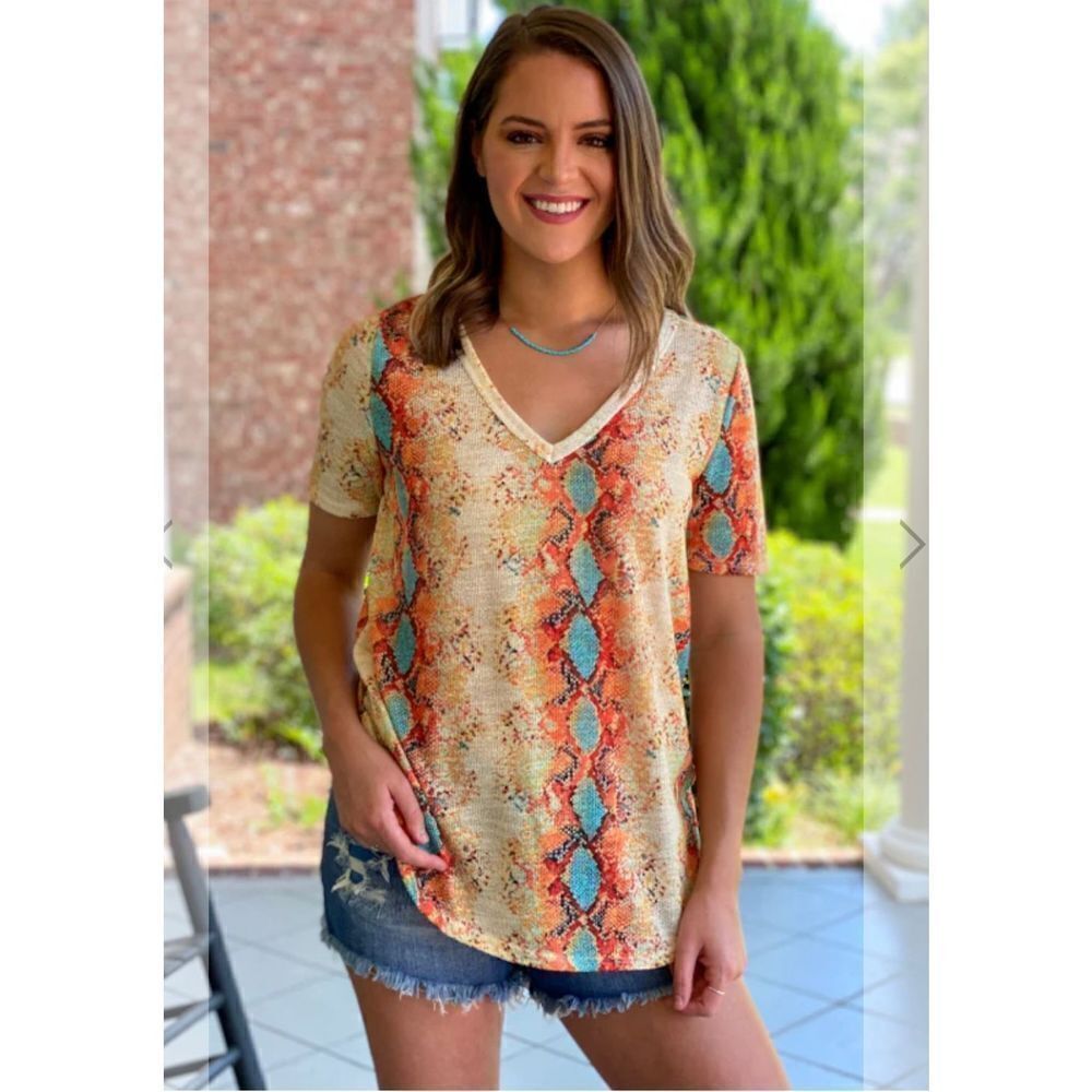 Womens Bibi Boutique Sophie Viper Snakeskin Waffle Knit V Neck Top - Sz S